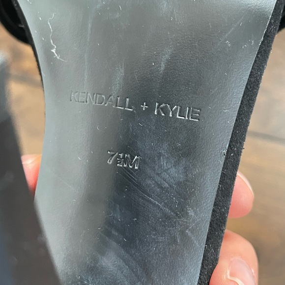 Kendall + Kylie black stiletto - Picture 4 of 5